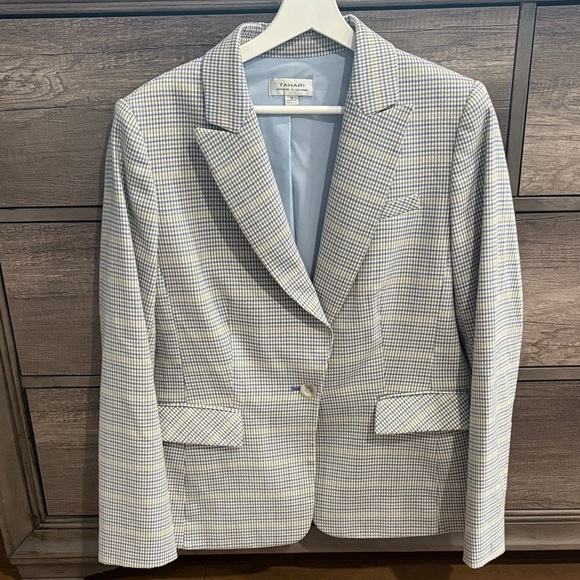 Tahari ASL Jackets & Blazers - Tahari ASL Checkered Blazer